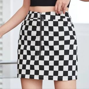 🌈Coolane O-Ring Zip Fly Checkered Black and White Skirt Size Small US 4